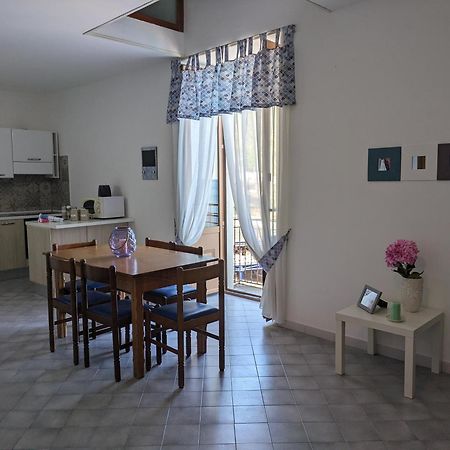 Mimi Sul Mare Apartment มัสซาลูเบรนเซ ภายนอก รูปภาพ