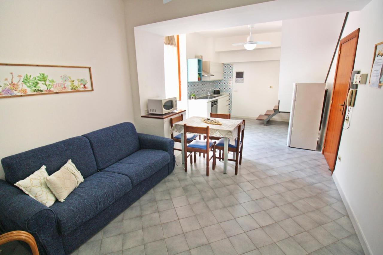 Mimi Sul Mare Apartment มัสซาลูเบรนเซ ภายนอก รูปภาพ