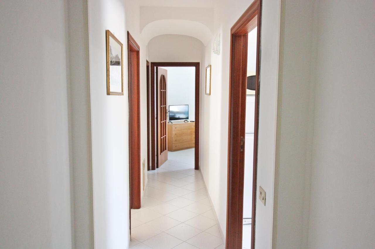 Mimi Sul Mare Apartment มัสซาลูเบรนเซ ภายนอก รูปภาพ