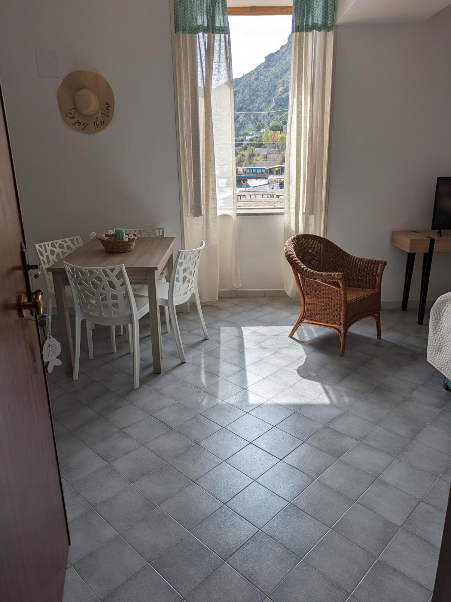 Mimi Sul Mare Apartment มัสซาลูเบรนเซ ภายนอก รูปภาพ