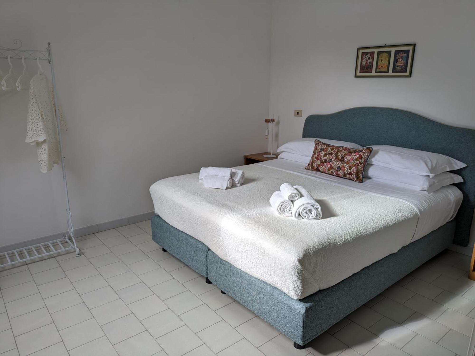 Mimi Sul Mare Apartment มัสซาลูเบรนเซ ภายนอก รูปภาพ