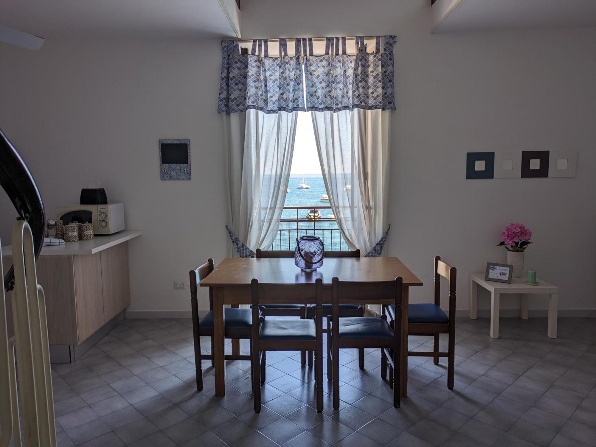 Mimi Sul Mare Apartment มัสซาลูเบรนเซ ห้อง รูปภาพ