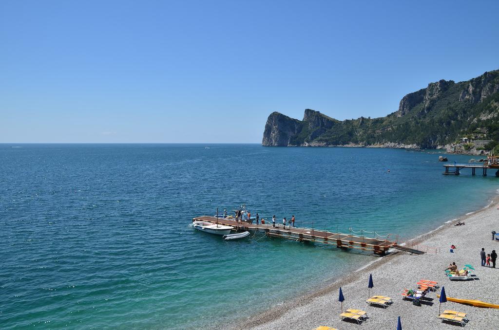 Mimi Sul Mare Apartment มัสซาลูเบรนเซ ห้อง รูปภาพ